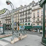 Appartement- Studio moderne en plein cœur de Paris 17ème