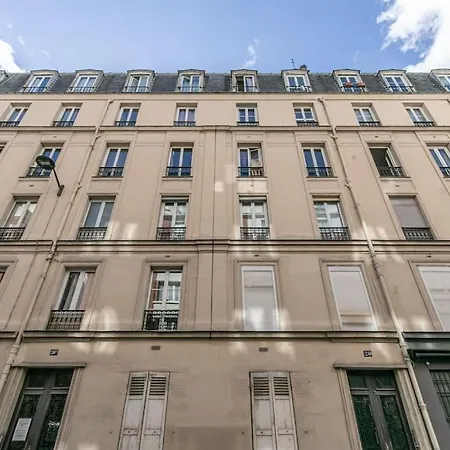 Appartement- Studio Moderne En Plein Coeur De 17eme Appartamento *