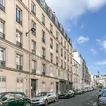 Appartement- Studio Moderne En Plein Coeur De Paris 17Eme